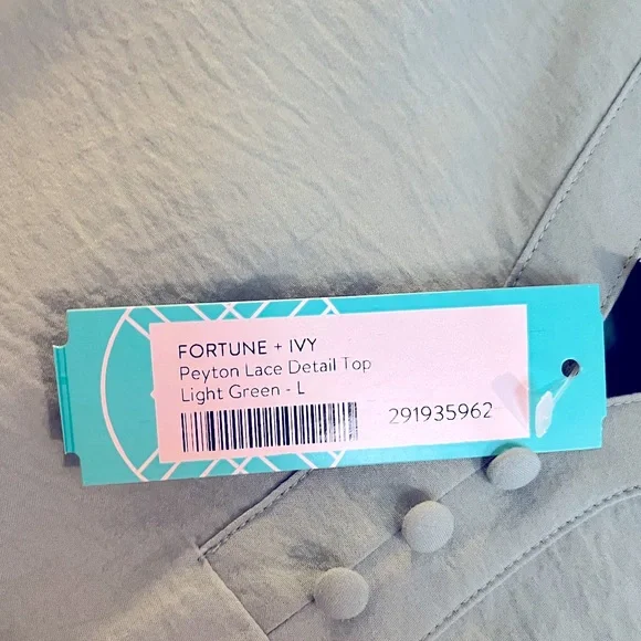 Fortune & Ivy: Peyton Lace Detail Top (light green) - Picture 4 of 4